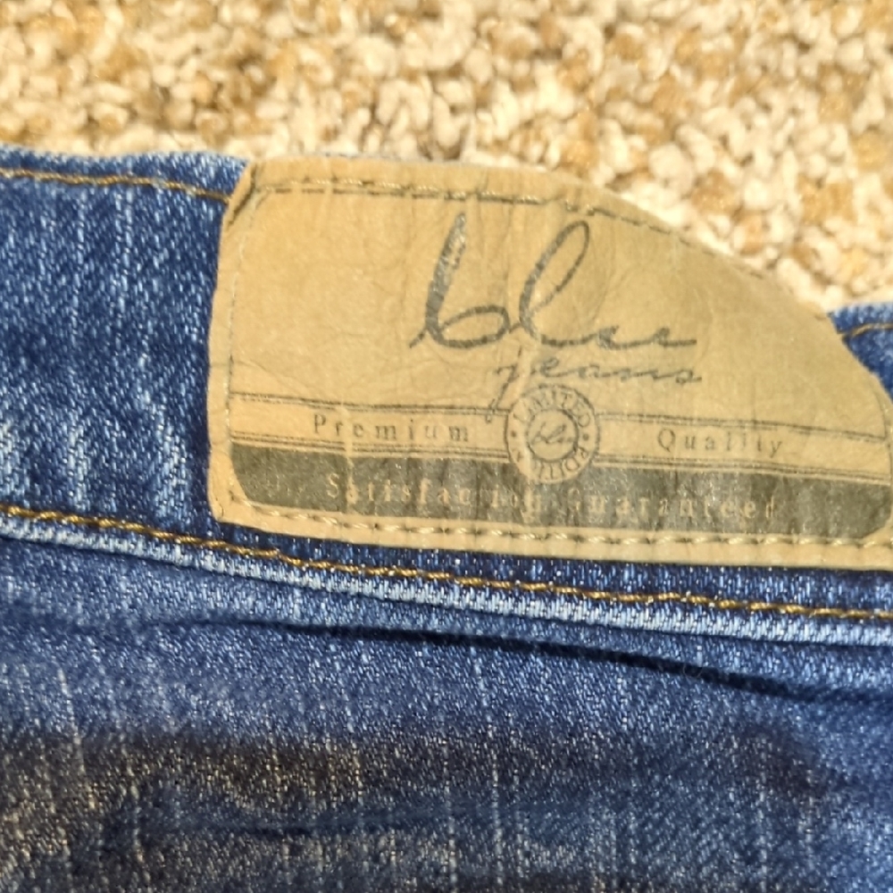 Women's Denim - Picture 3 of 5